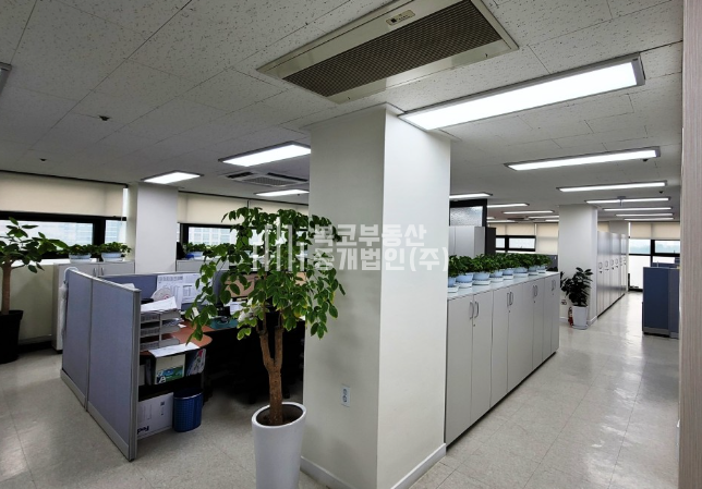 서울 금천구 가산동 371-106 가산 W센터 초역세권 사무실 월세 매물번호 10033 사진 4