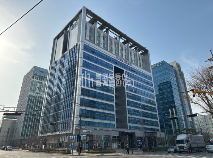 서울 금천구 가산동 459-23 가산 비즈포레, 가성비 좋은 섹션오피스 월세 매물번호 10018 사진 1