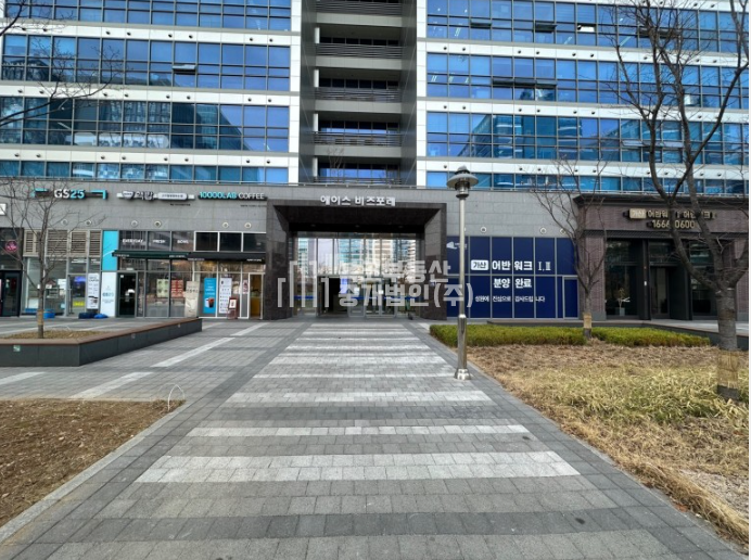 서울 금천구 가산동 459-23 가산 비즈포레, 가성비 좋은 섹션오피스 월세 매물번호 10018 사진 2